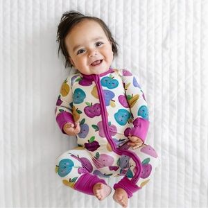 Little Sleepies Apple of my eye zipper zippies pajamas 0-3 months